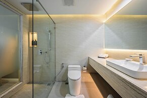 Amora Beach Resort Phuket