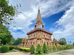 Amora Beach Resort Phuket