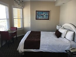 Glenmore Plaza Hotel