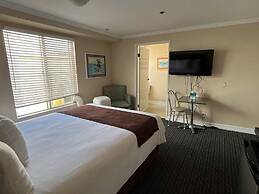 Glenmore Plaza Hotel