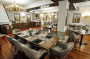 Hotel Conde Rodrigo II by eme hoteles