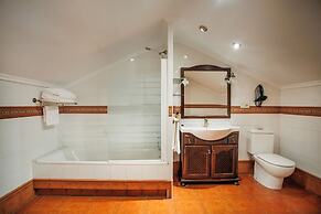 Hotel Conde Rodrigo II by eme hoteles