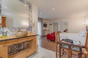 Charming Residence & Guest House Dom Manuel I (Adults only)