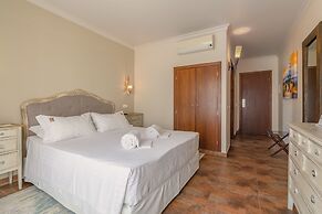 Charming Residence & Guest House Dom Manuel I (Adults only)