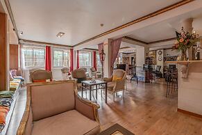 Charming Residence & Guest House Dom Manuel I (Adults only)