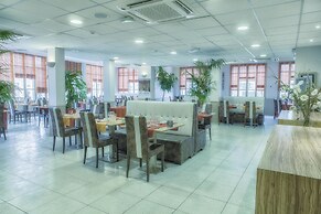 Kyriad Orange Centre
