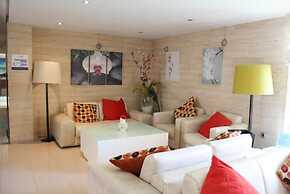 Apartamentos Palmera Beach