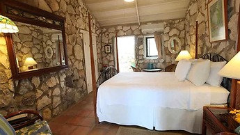 Fernandez Bay Village