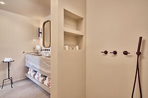 Mykonos Theoxenia, a Member of Design Hotels