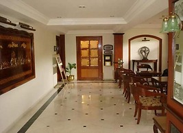 Renest Shraddha Inn - Shirdi