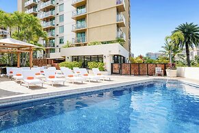 Luana Waikiki Hotel & Suites