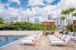 Luana Waikiki Hotel & Suites