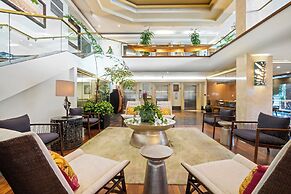 Luana Waikiki Hotel & Suites