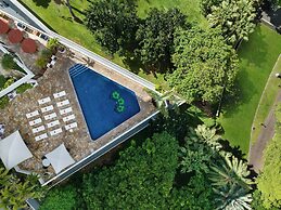 Luana Waikiki Hotel & Suites