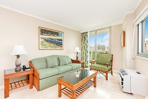Luana Waikiki Hotel & Suites