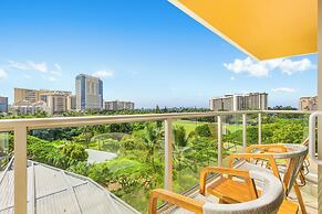 Luana Waikiki Hotel & Suites