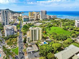 Luana Waikiki Hotel & Suites