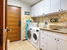 Luana Waikiki Hotel & Suites