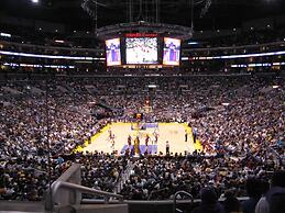 University Inn & Suites