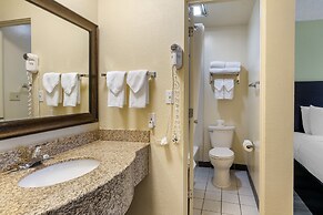 University Inn & Suites