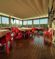 LH Arca Street Art Hotel