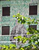 LH Arca Street Art Hotel