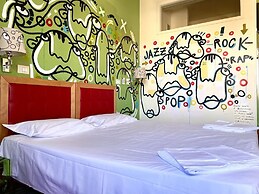 LH Arca Street Art Hotel