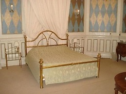 Château de Périgny, The Originals Relais
