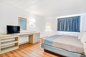 Motel 6 Big Springs, NE