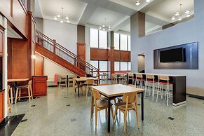 Drury Inn & Suites Birmingham Lakeshore Drive