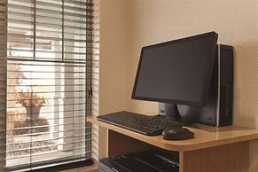 Country Inn & Suites by Radisson, Willmar, MN