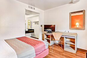 Motel 6 Pittsburgh, PA - Crafton