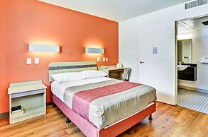 Motel 6 Pittsburgh, PA - Crafton