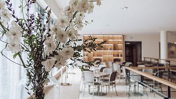 Home Hotel Odin