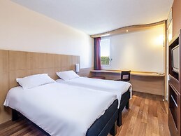 ibis Issoire