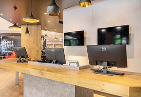 B&B HOTEL Marseille La Valentine Porte d'Aubagne