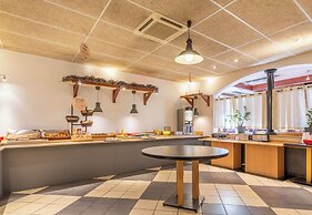 B&B HOTEL Marseille La Valentine Porte d'Aubagne