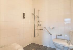 B&B HOTEL Marseille La Valentine Porte d'Aubagne