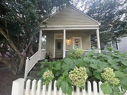 Rothschild-Pound House Inn