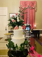 Rothschild-Pound House Inn