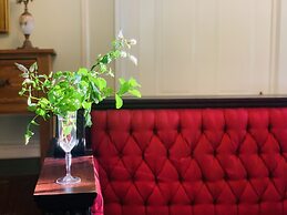 Rothschild-Pound House Inn