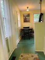 Rothschild-Pound House Inn