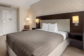Best Western Plus St. Christopher Hotel