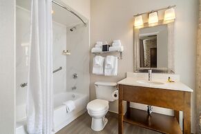 Best Western Plus St. Christopher Hotel