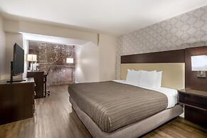 Best Western Plus St. Christopher Hotel