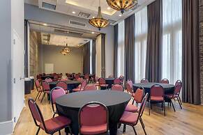 Best Western Plus St. Christopher Hotel