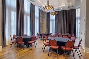 Best Western Plus St. Christopher Hotel