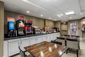 Best Western Plus St. Christopher Hotel