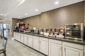 Best Western Plus St. Christopher Hotel