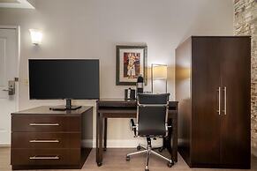 Best Western Plus St. Christopher Hotel